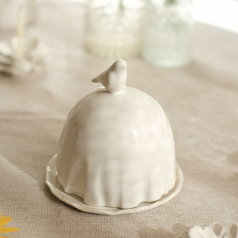 Lemon bowl with a bird