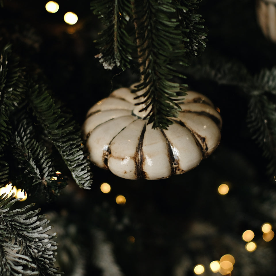 Christmas tree toy "Bow with patina"