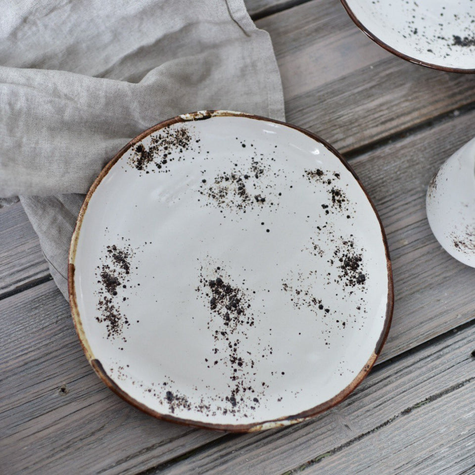 Medium asymmetrical plate "Kraft"