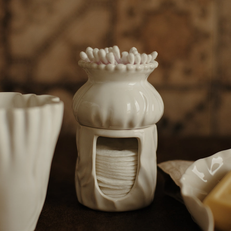 Cotton swab and pad organizer White Pearl