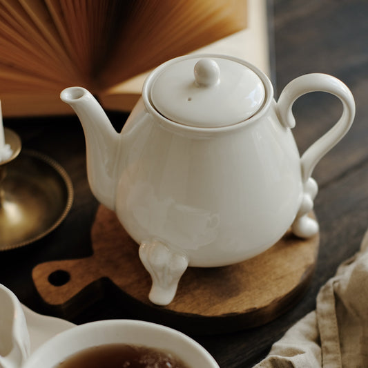 Teapot on vintage legs "Pearl Vintage"